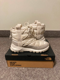 The North Face Women’s Thermoball Waterproof LaceUp Winter Boots