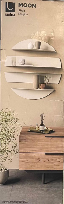 NEW-IN-BOX UMBRA Moon-Shaped Wall Shelf - WHITE in Home Décor & Accents in Calgary - Image 2