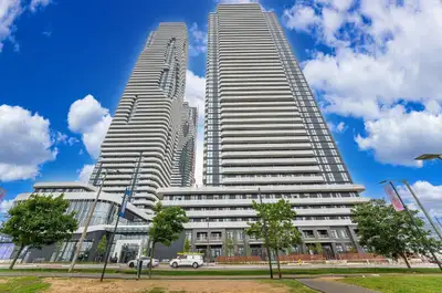 195 Commerce Street | For Rent Contact 647 705 9007 For showings ● Top 7 Reasons to buy this home: 1...