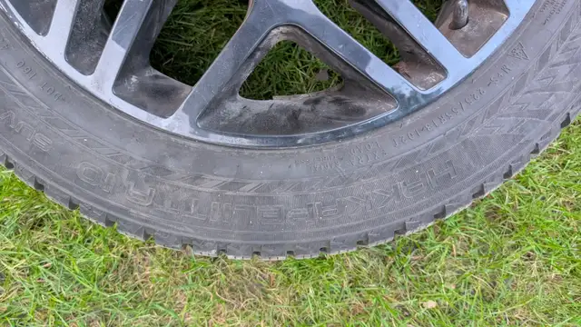Nokian Hakkapeliitta 10 SUV winter tires on rims – 225/55R18 in Tires & Rims in City of Montréal - Image 6