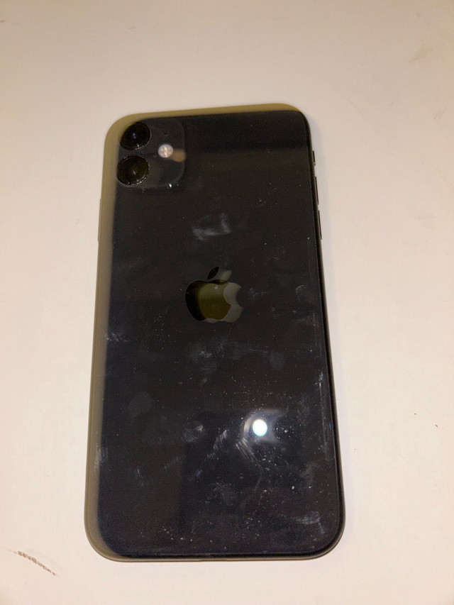 iPhone 11 (UNLOCKED) in Cell Phones in Ottawa - Image 2