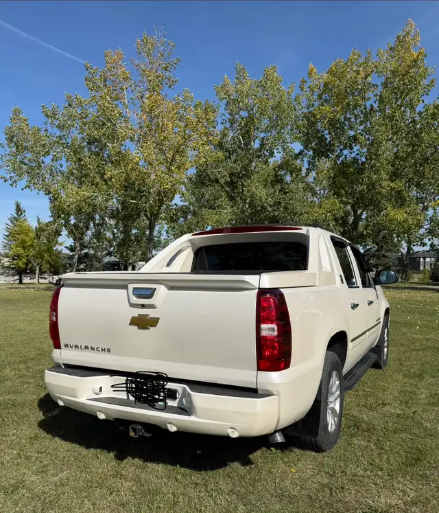 2013 Chev Avalanche Black Diamond 571517069857269764