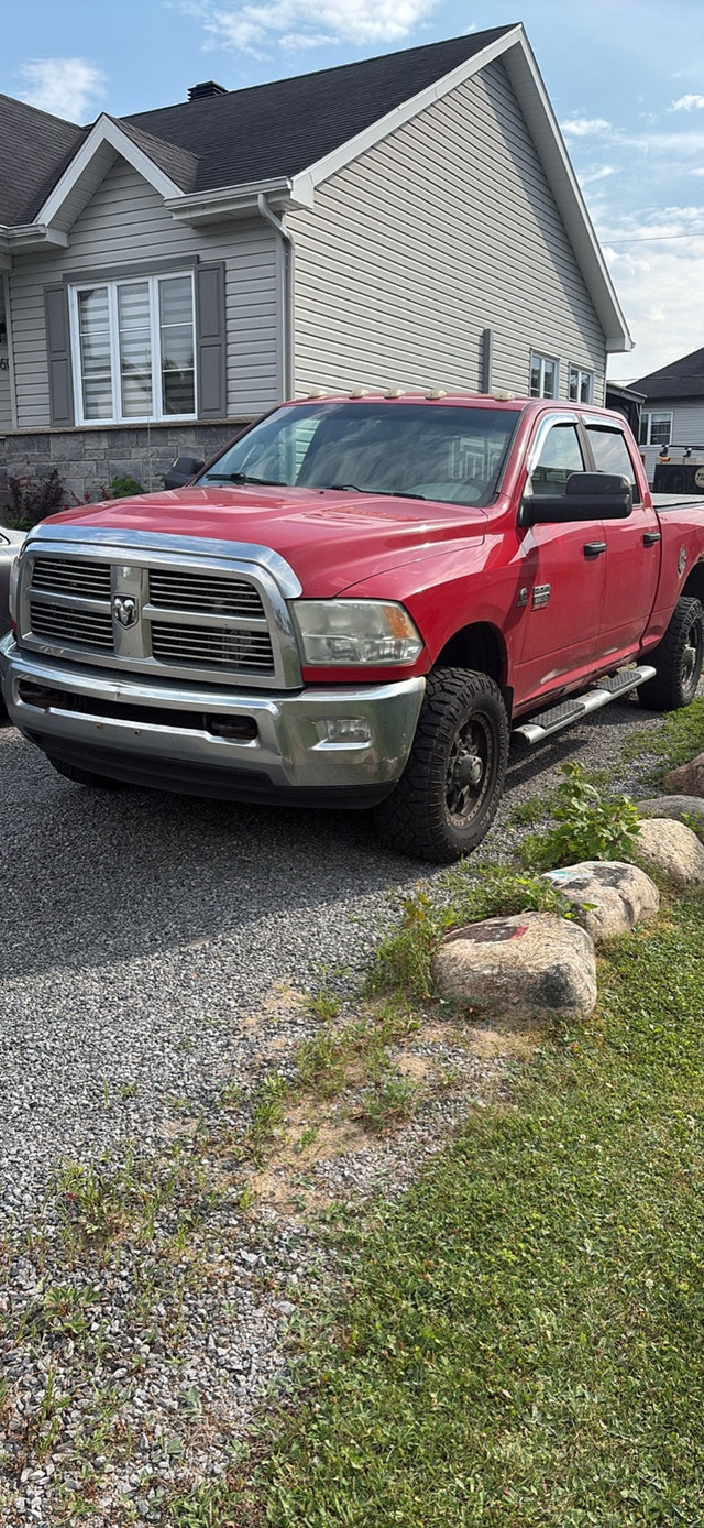 Dodge ram 2500 2012 cummins 6.7