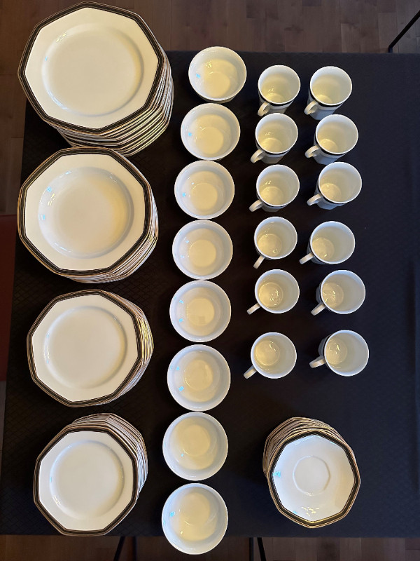 Set de vaisselle Christopher Stuart plaqué or (prix par couvert) dans Vaisselle et articles de cuisine  à Longueuil/Rive Sud - Image 2