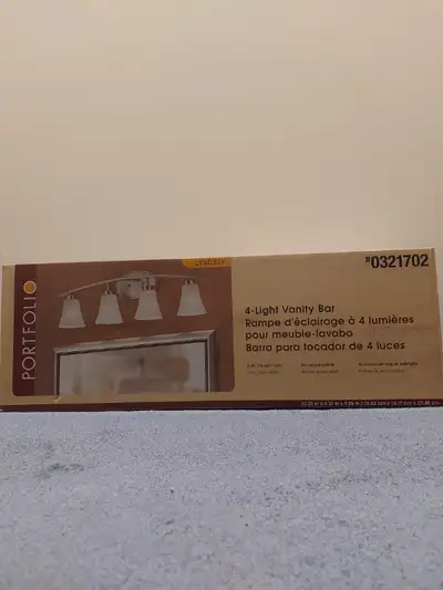 Brand New 4 Light Bathroom Vanity Light Fixture.