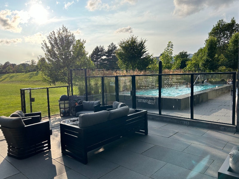 downtown large 2 beds 2 baths condo close to everything Long Term