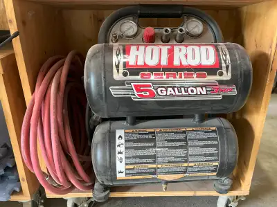5 gal air compressor with 25" hose