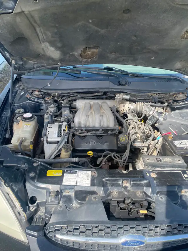 2000 Ford Taurus wagon482652409886812167