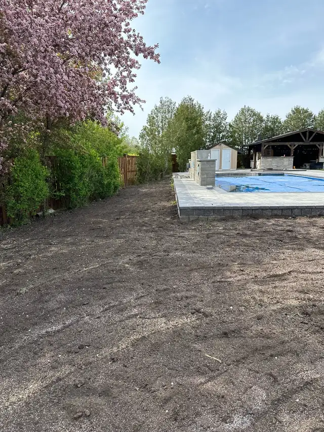 Rototiller/garden in Outdoor Tools & Storage in Oshawa / Durham Region - Image 3