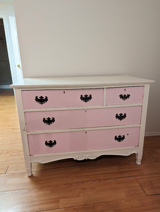 Girls vitange chest of drawers  in Dressers & Wardrobes in Markham / York Region