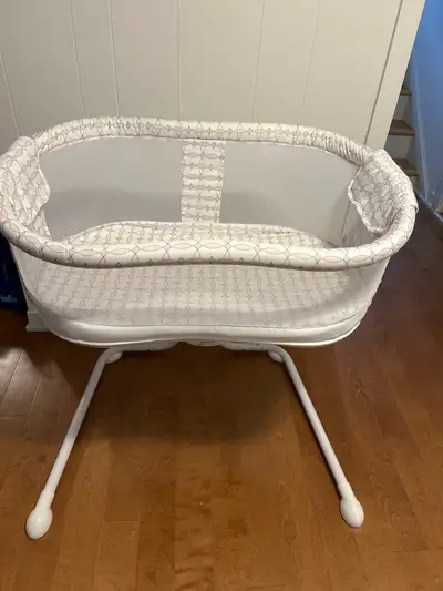 Halo bassinet, View more
