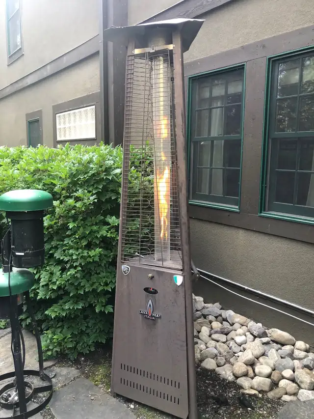 Lava Heat Italia Upright Propane Patio Heater in Patio & Garden Furniture in Calgary - Image 2