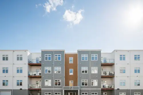 Welcome to Ironwood Estates. This building has great amenities including a full-service commercial f...