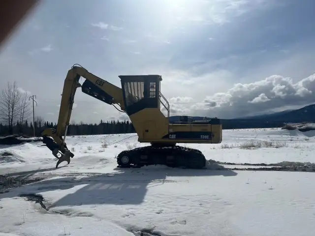 Cat 330c with TMAR grapple in Heavy Equipment in Burns Lake - Image 3