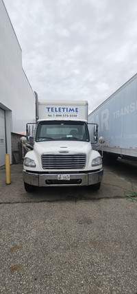 Freightliner M2 LOW KMS ORIGINAL OWNER, FINANCING AVAILABLE