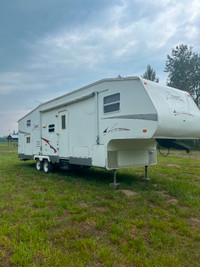 Zinger 30 Ft 5TH-Wheel