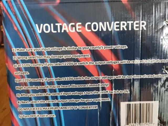 2-way 220/240v -110/120v voltage converter in General Electronics in City of Montréal - Image 4