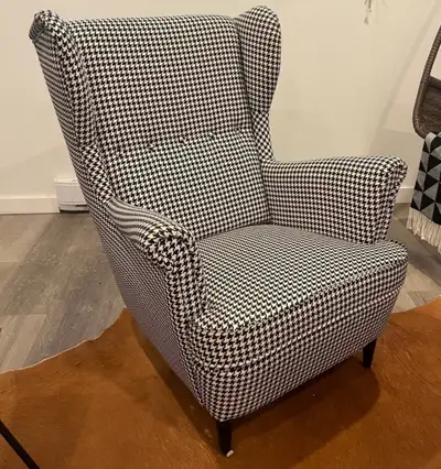 Strandmon armchair from Ikea, in Vibbetbo black and beige houndstooth fabric. Perfect condition. As...