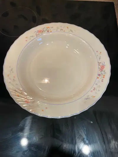 Deep serving platter Victoria table charm, View more