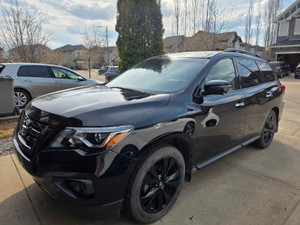 2018 Nissan Pathfinder SL Midnight Addition