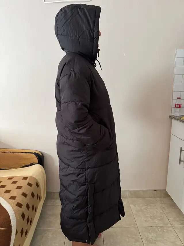 coat (winter) in Women's - Tops & Outerwear in City of Montréal - Image 4