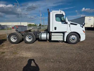 Heavy Spec Cascadia. DD16 530hp, DT12HD with Performance Package, 13,200 front end and 46 rears with...