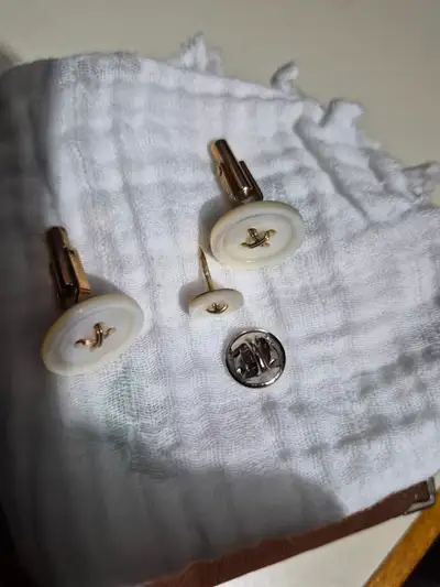 Cufflinks bouttons a manchettes, View more