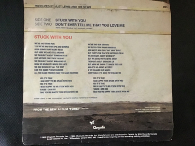 Single Huey Lewis and the News “Stuck with you” (c)1986 45 r.p.m dans Manuels  à Lévis - Image 2