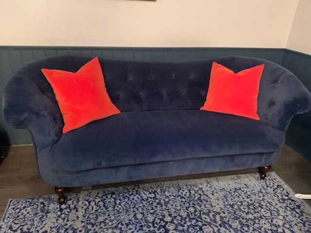 Exquisite Blue Velvet Parlour Couch  in Couches & Futons in Kawartha Lakes - Image 3