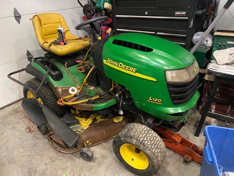 John Deere lawn tractor Lawnmowers & Leaf Blowers Hamilton Kijiji