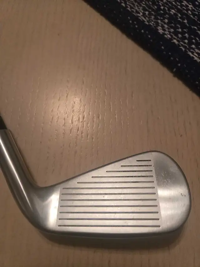 TaylorMade Sim 2 UDI(driving iron) LH in Golf in Kingston - Image 3