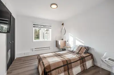 Maison de chambre complètement rénové ! (450$/mois toute inclus) 1 chambre disponible dès maintenant...