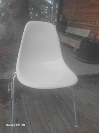 Herman miller vintage chair