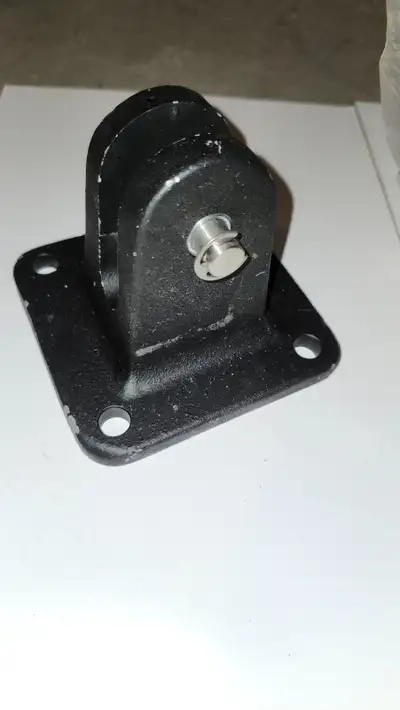 Air/hydraulic Cylinder mounting bracket, View more