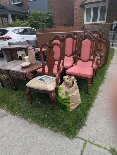 Free furniture at 48 Westmount Rd. ‼️No messages., View more