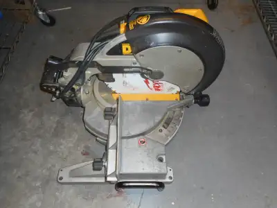 Dewalt DW707 Heavy Duty 12 Inch 15 Amp Chop Saw, View more
