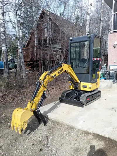 2024 MINI TRACK HOE LIKW NEW CAB HEAT FAN HYD THUMB, COMES WITH DIG AND CLEAN UP/SIFT BUCKETS, UNIT...