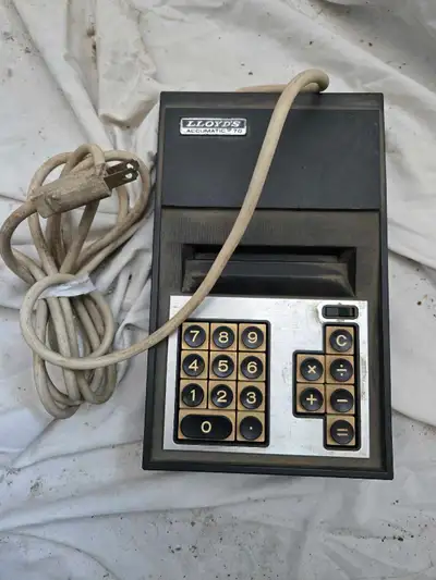 Lloyds Calculator 770, View more