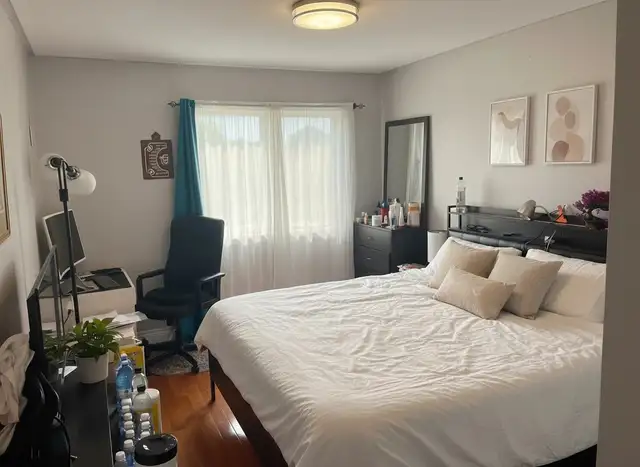 2 Private Rooms Available - (St.Clair & Midland)- 1950 ALL IN