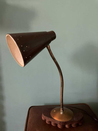 MID CENTURY INDUSTRIAL LAMP