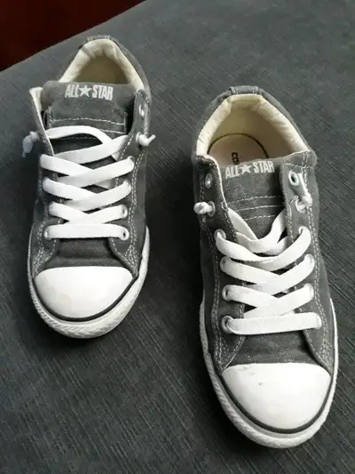 Converse All Stars - Size 6, View more