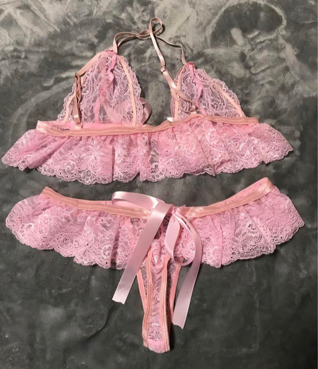 Gorgeous Pink 2 Piece Lingerie  in Women's - Bottoms in Markham / York Region - Image 3