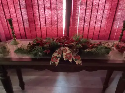 Christmas Poinsettia Swag, View more