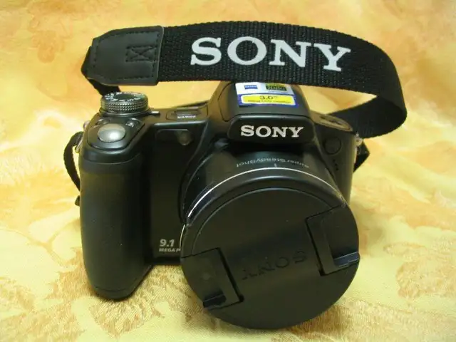 Camera -Sony CyberShot DSC-H5062864360990723121