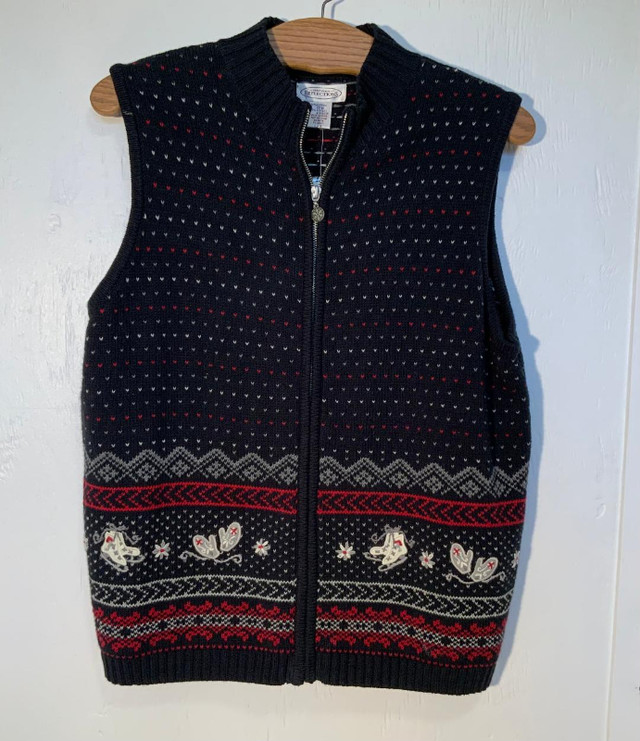 Northern Reflections Women's Embroidered Knit Vest Full-Zip L in Women's - Tops & Outerwear in Oshawa / Durham Region