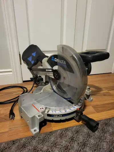 Delta 10" Compound Miter Saw, View more