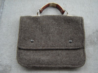 petit sac en laine vintage de la collection robin des bois