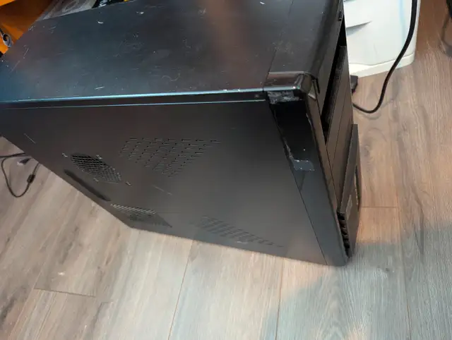 Gaming pc in Desktop Computers in Napanee - Image 2