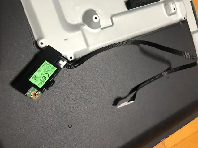 Samsung 32 inch TV parts model UN32M4500BF in TVs in Kitchener / Waterloo - Image 7