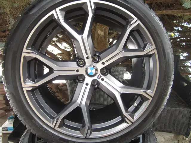 Factory BMW X5 X6 21' staggered winter snow wheel  package 741M in Tires & Rims in Oakville / Halton Region - Image 3